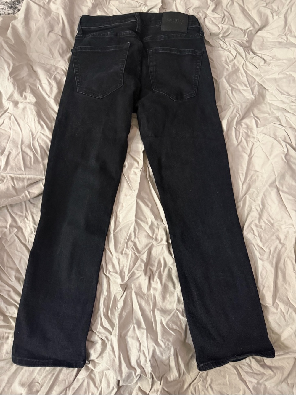 Hollister Men's Black Slim Straight-Leg Jeans - Classic Everyday Style